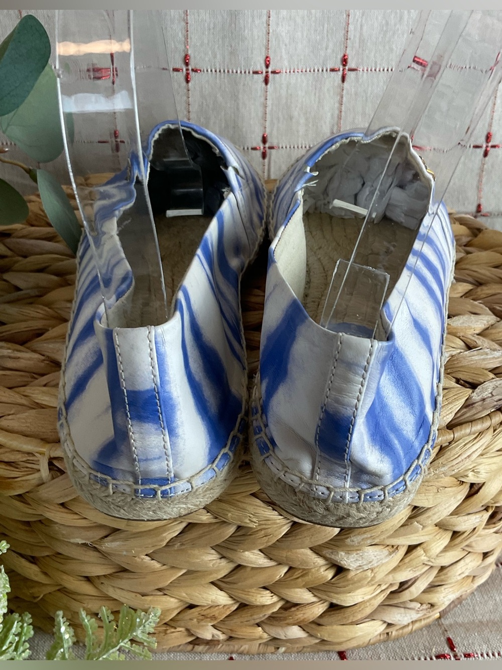 Michael Kors “Kendrick” Slip-On Blue White Tie Dye Espadrilles Women's Sz 6 Flat - Picture 3 of 6